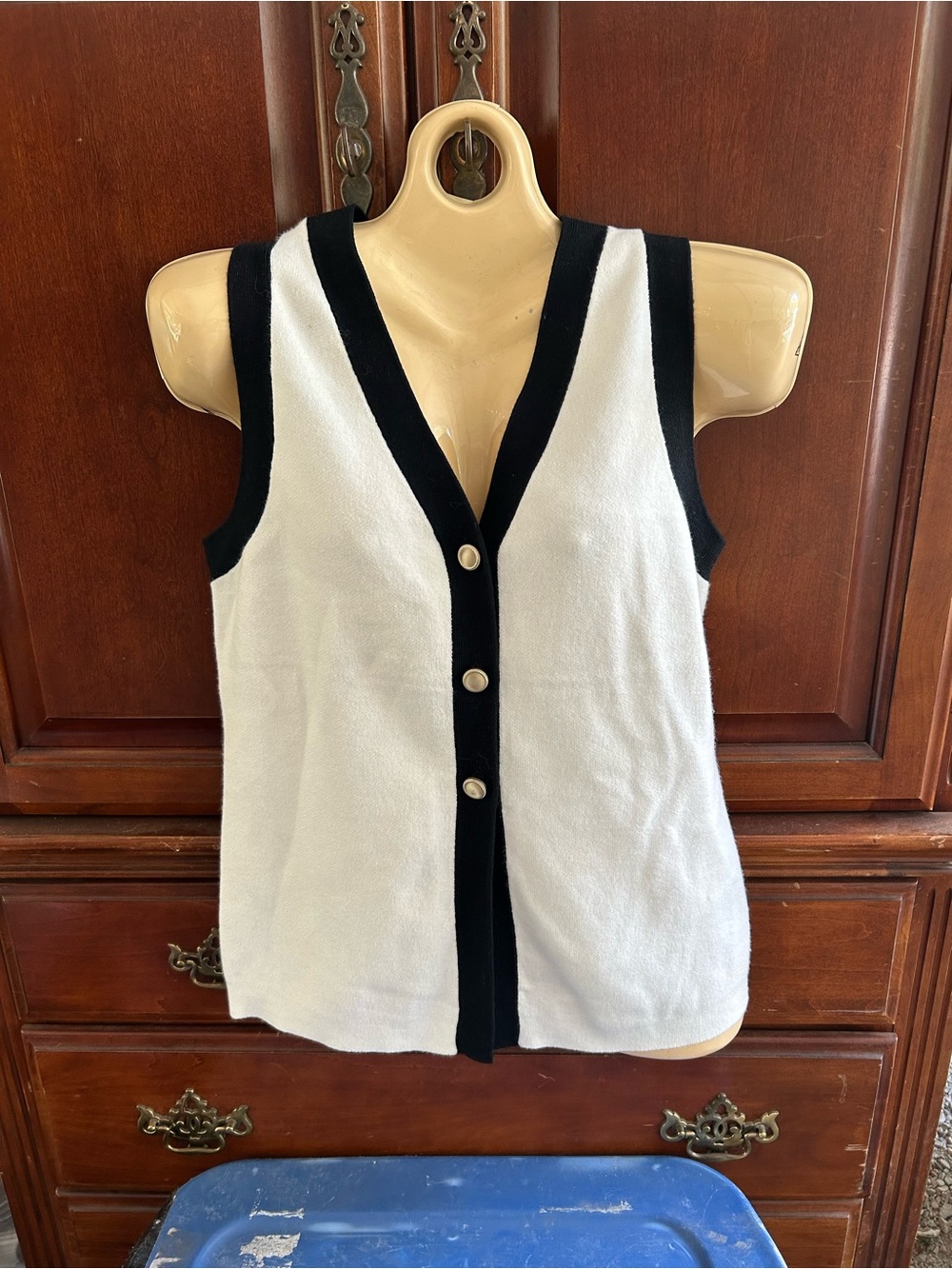 a new day White Sleeveless V-Neck Button Front Tank with Black Trim